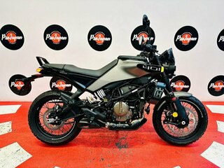 2026 Husqvarna Svartpilen 401, серый, 750000 рублей, вид 1