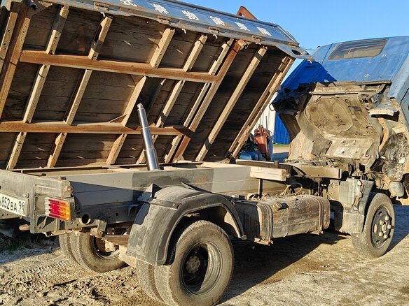 1993 Mazda Titan, синий, 1100000 рублей - вид 15