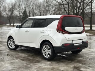 2021 Kia Soul III, белый, 2000000 рублей, вид 4