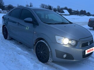 2013 Chevrolet Aveo II, серый, 700000 рублей, вид 3