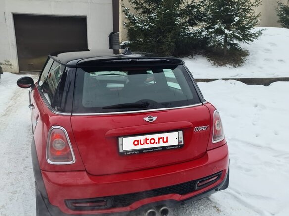 2008 Mini Hatch Cooper S II (R56), красный, 1050000 рублей - вид 3