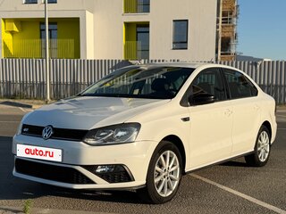 2017 Volkswagen Polo V Рестайлинг, белый, 1335000 рублей, вид 1