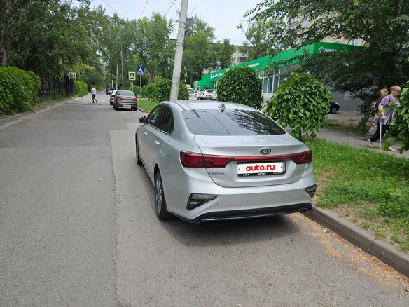 2021 Kia Cerato IV, серый, 2350000 рублей - вид 3