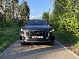2020 Audi Q8 45 TDI I (4M), серый, 7800000 рублей, вид 4