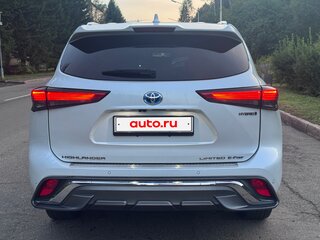 2021 Toyota Highlander IV (XU70), белый, 5990000 рублей, вид 4
