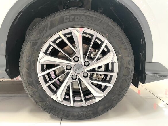 2022 Geely Binyue I Рестайлинг, белый - вид 12