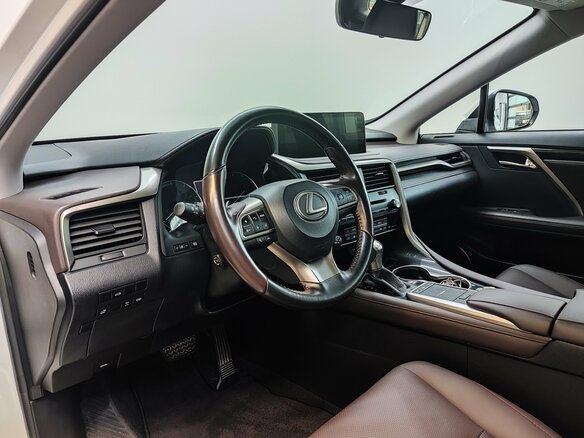 2022 Lexus RX 300 IV Рестайлинг, белый, 5600000 рублей - вид 13