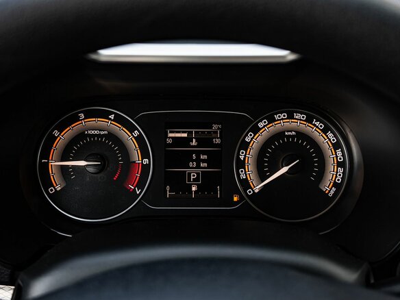 2026 Lada (ВАЗ) Vesta SW I Рестайлинг (NG), чёрный, 1815000 рублей - вид 18