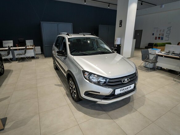 2026 Lada (ВАЗ) Granta Cross I Рестайлинг, серебристый - вид 10