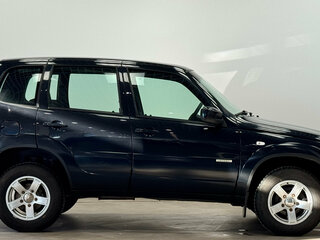 2017 Chevrolet Niva I Рестайлинг, чёрный, 575000 рублей, вид 5