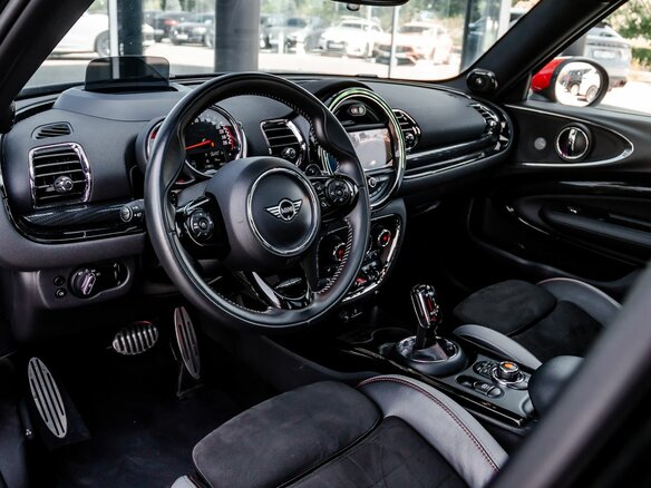 2020 Mini Clubman JCW John Cooper Works II Рестайлинг, зелёный, 3100000 рублей - вид 11
