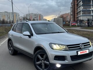 2012 Volkswagen Touareg II, серебристый, 1790000 рублей, вид 2