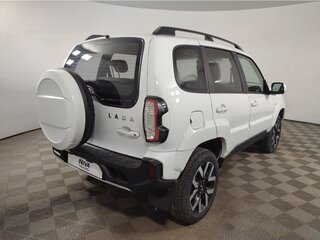 2026 Lada (ВАЗ) Niva Travel I Рестайлинг, белый, 1712000 рублей, вид 3