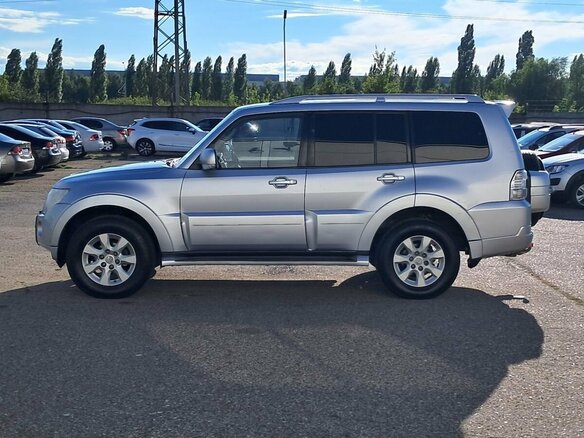 2010 Mitsubishi Pajero IV, серебристый, 1145000 рублей - вид 9