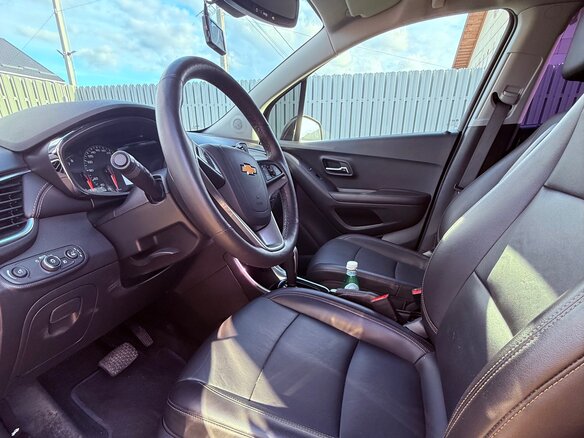 2020 Chevrolet Trax I Рестайлинг, чёрный, 1400000 рублей - вид 3