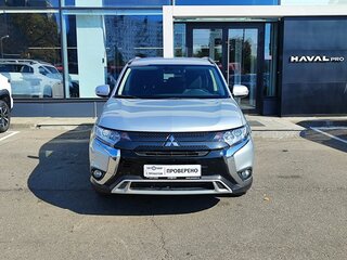 2021 Mitsubishi Outlander III Рестайлинг 3, серый, 2429000 рублей, вид 2