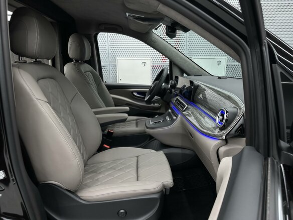 2026 Mercedes-Benz V-Класс Extra Long 300 d экстра длинный III (W447) Рестайлинг 2, чёрный, 42900000 рублей - вид 13