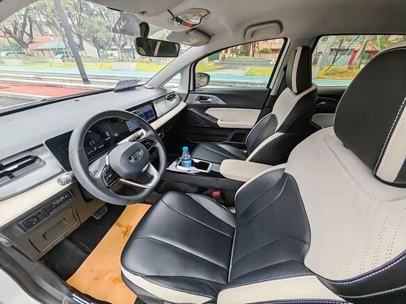 2024 Geely Geometry E 39.4 kWh, белый - вид 12