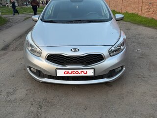 2013 Kia Ceed II, серебристый, 880000 рублей, вид 2