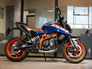 2026 KTM 390 Duke, синий, 699000 рублей, вид 1