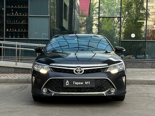 2015 Toyota Camry VII (XV50) Рестайлинг, чёрный, 1475000 рублей, вид 2