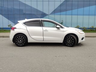 2014 Citroen DS4, белый, 725000 рублей, вид 4
