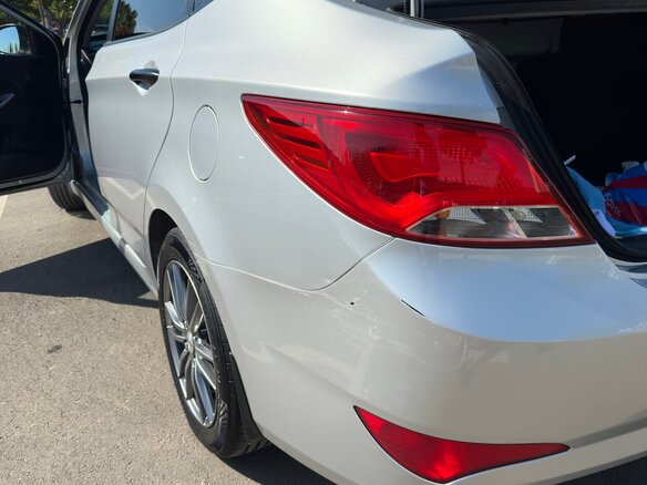 2015 Hyundai Solaris I Рестайлинг, серебристый, 949000 рублей - вид 9
