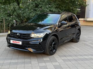 2021 Volkswagen Tiguan II Рестайлинг, чёрный, 3950000 рублей, вид 1