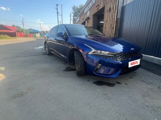 2020 Kia K5 III, синий, 2300000 рублей, вид 1