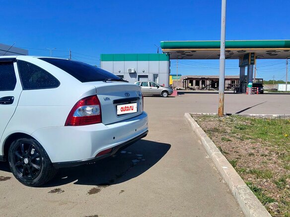 2014 Lada (ВАЗ) Priora I Рестайлинг, белый, 550000 рублей - вид 9