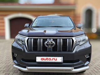 2018 Toyota Land Cruiser Prado 150 Series Рестайлинг 2, серый, 4499000 рублей, вид 1