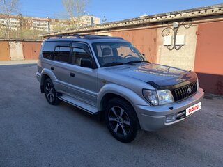 2001 Toyota Land Cruiser Prado 90 Series Рестайлинг, серебристый, 1380000 рублей, вид 3