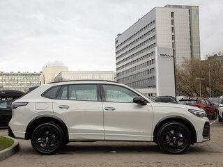 2026 Volkswagen Tiguan L Pro III (China Market), бежевый, 5250000 рублей, вид 3