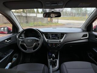2018 Hyundai Solaris II, красный, 890000 рублей, вид 5