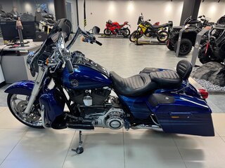 2013 Harley-Davidson Road King, синий, 1240000 рублей, вид 2