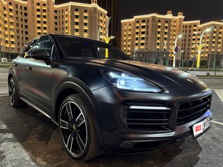 2018 Porsche Cayenne S III, чёрный, 6800000 рублей, вид 1