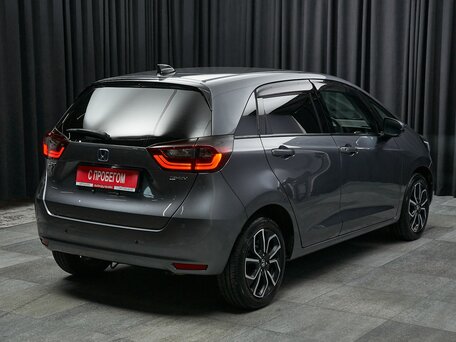 2020 Honda Fit IV, серый, 1699000 рублей, вид 4