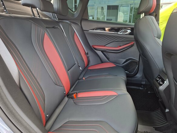 2026 Geely Coolray I Рестайлинг 2, пурпурный, 2889990 рублей - вид 30