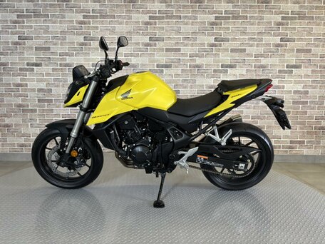 2023 Honda CB 750, жёлтый, 995000 рублей, вид 3
