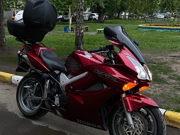 2004 Honda VFR 800, красный, 500000 рублей - вид 12