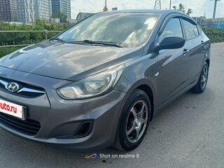 2013 Hyundai Solaris I, чёрный, 620000 рублей, вид 3