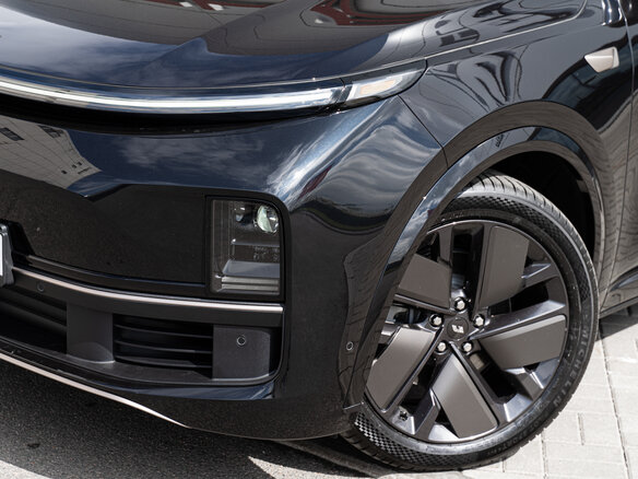2025 Li Auto (Lixiang) L9 52.3 kWh I Рестайлинг, чёрный - вид 19