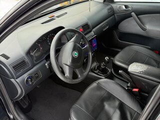 2010 Skoda Octavia I (A4) Рестайлинг, чёрный, 540000 рублей, вид 4