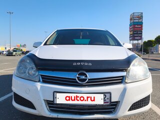 2008 Opel Astra H Рестайлинг, белый, 450000 рублей, вид 1