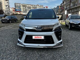 2021 Toyota Voxy III (R80) Рестайлинг, белый, 2700000 рублей, вид 5