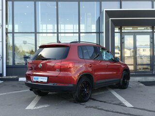 2013 Volkswagen Tiguan I Рестайлинг, красный, 819000 рублей, вид 5