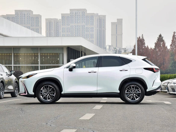 2024 Lexus NX 350h II, белый, 7180208 рублей - вид 3