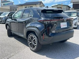 2023 Toyota Yaris Cross I, чёрный, 1490002 рублей, вид 4
