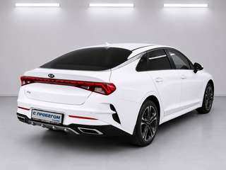 2020 Kia K5 III, белый, 2320000 рублей, вид 4