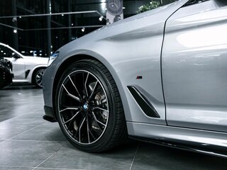 2022 BMW 5 серии 520i VII (G30/G31/G38) Рестайлинг, серый, 5420000 рублей, вид 3